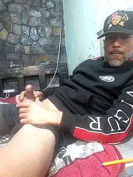 Snapshot of elvergu666 chatting on November 2025 04:22:01 PM elvergu666 online show from November 2025 04:22:01 PM