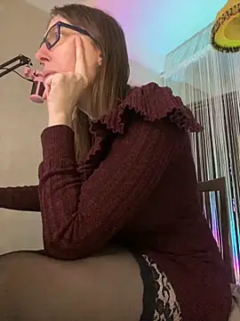Snapshot of CrazyPinky chatting on December 2024 02:39:02 PM CrazyPinky online show from December 2024 02:39:02 PM