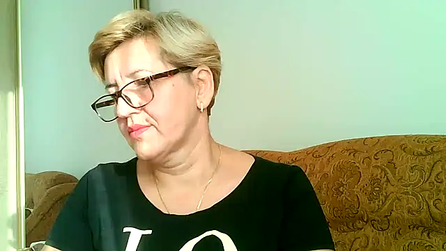 Snapshot of Dana4921 chatting on October 2025 02:36:01 PM Dana4921 online show from October 2025 02:36:01 PM