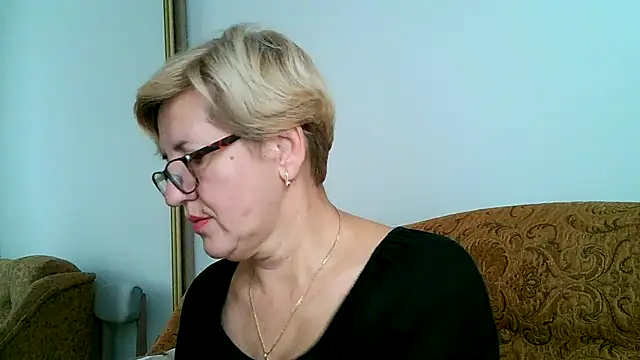 Snapshot of Dana4921 chatting on October 2025 01:33:02 PM Dana4921 online show from October 2025 01:33:02 PM