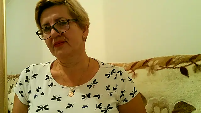 Snapshot of Dana4921 chatting on October 2025 05:04:02 PM Dana4921 online show from October 2025 05:04:02 PM