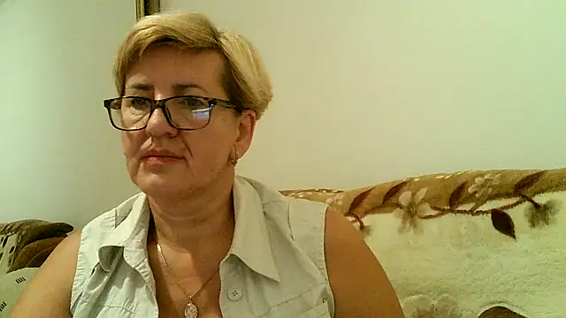 Snapshot of Dana4921 chatting on October 2025 03:34:01 PM Dana4921 online show from October 2025 03:34:01 PM