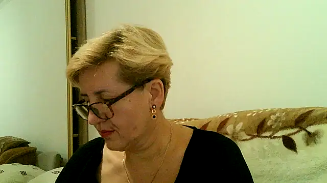 Snapshot of Dana4921 chatting on October 2025 03:46:02 PM Dana4921 online show from October 2025 03:46:02 PM