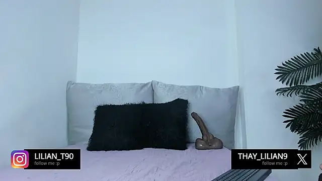 Lilygomezz online show from October 2025 09:39:01 AM