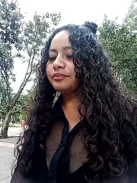 Snapshot of Yaya_watson chatting on October 2025 07:33:01 PM Yaya watson online show from October 2025 07:33:01 PM