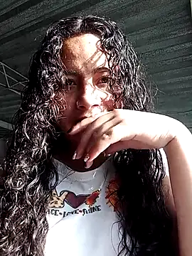 Snapshot of Yaya_watson chatting on October 2025 09:04:02 PM Yaya watson online show from October 2025 09:04:02 PM