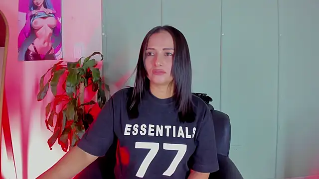 Snapshot of Zafiro__Brown chatting on September 2025 11:57:01 AM Zafiro Brown online show from September 2025 11:57:01 AM