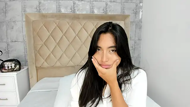 Snapshot of Starbutterflyy_ chatting on October 2025 03:49:02 AM Starbutterflyy online show from October 2025 03:49:02 AM