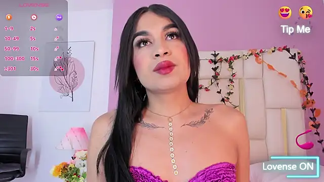 Snapshot of Silvana-Castro chatting on October 2025 11:53:02 AM Silvana-Castro online show from October 2025 11:53:02 AM