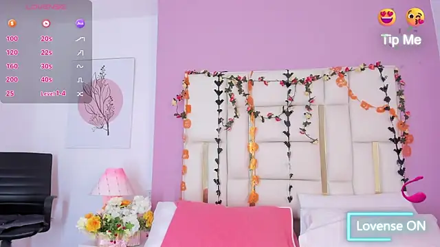 Snapshot of Silvana-Castro chatting on October 2025 12:26:01 PM Silvana-Castro online show from October 2025 12:26:01 PM