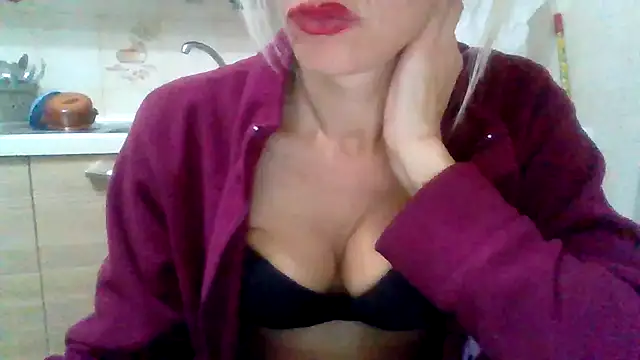 Kelly80 online show from October 2025 05:13:02 PM