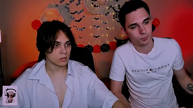 Snapshot of karl_mans chatting on October 2025 11:12:02 AM karl mans online show from October 2025 11:12:02 AM