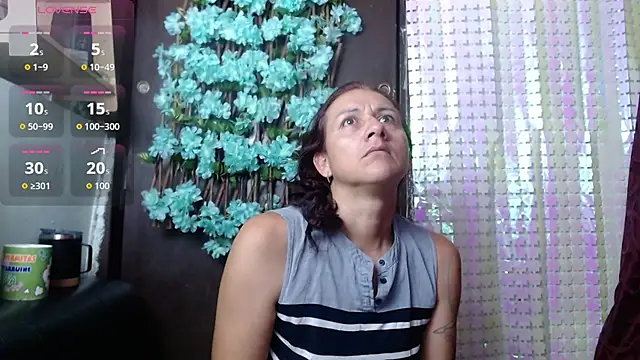 Snapshot of darling_hott chatting on September 2025 09:13:01 AM darling hott online show from September 2025 09:13:01 AM