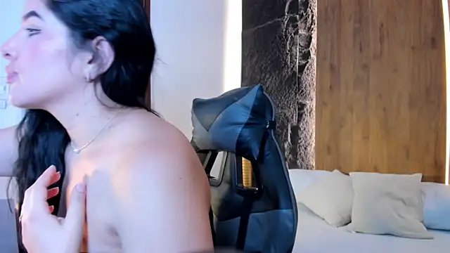 evelin lopezz online show from October 2025 02:14:02 AM