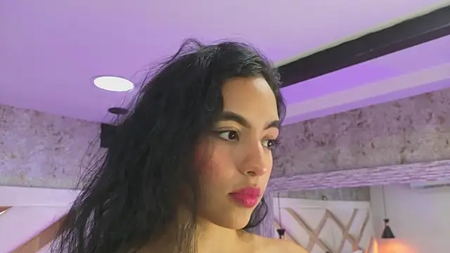 Saara evans  online show from September 2025 08:01:02 PM