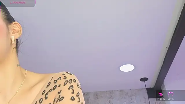 Saara evans  online show from September 2025 08:14:01 PM