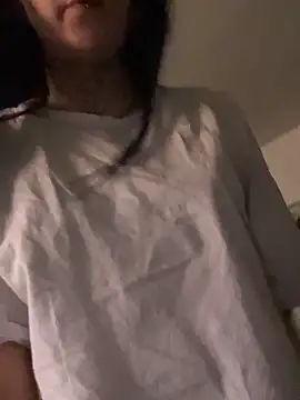 Snapshot of Seductively4_20 chatting on October 2025 09:02:01 AM Seductively4 20 online show from October 2025 09:02:01 AM