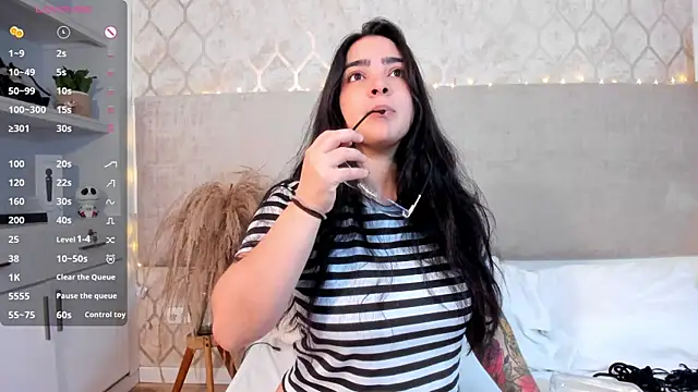 KamilaBetancourt online show from October 2025 12:50:02 PM