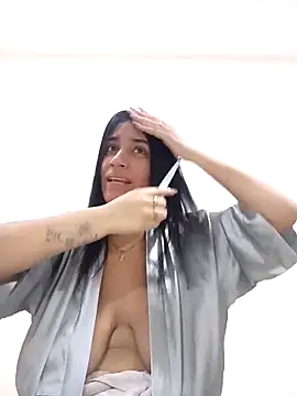 Samantha hotly online show from September 2025 01:27:01 PM