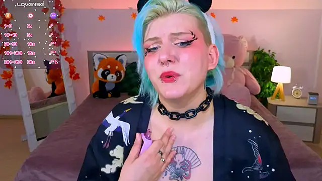 Snapshot of bluelunaray chatting on October 2025 10:02:02 AM bluelunaray online show from October 2025 10:02:02 AM