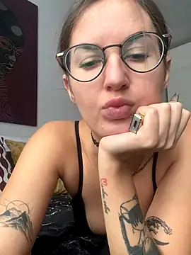 Snapshot of ElizabetBlack chatting on September 2025 08:30:01 AM ElizabetBlack online show from September 2025 08:30:01 AM