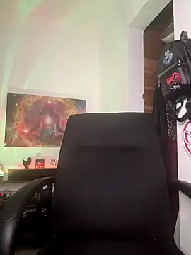 MamaSpicy online show from October 2025 05:11:02 PM