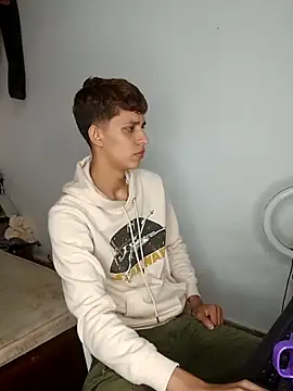 Snapshot of Allnei chatting on October 2025 04:05:02 PM Allnei online show from October 2025 04:05:02 PM