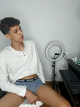 Snapshot of Allnei chatting on October 2025 10:51:02 PM Allnei online show from October 2025 10:51:02 PM