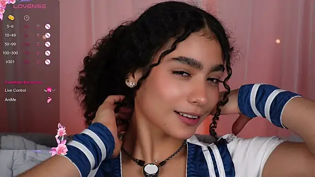 Snapshot of Victoria_Curly chatting on October 2025 03:04:01 AM Victoria Curly online show from October 2025 03:04:01 AM