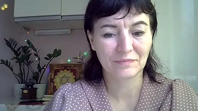 Krystal 82 online show from September 2025 05:42:01 AM