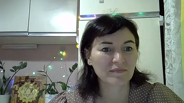 Krystal 82 online show from September 2025 04:29:02 PM