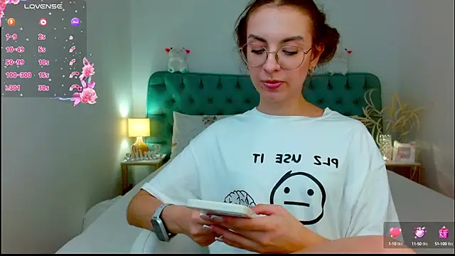 Snapshot of Real_cutie1 chatting on September 2025 08:42:01 PM Real cutie1 online show from September 2025 08:42:01 PM