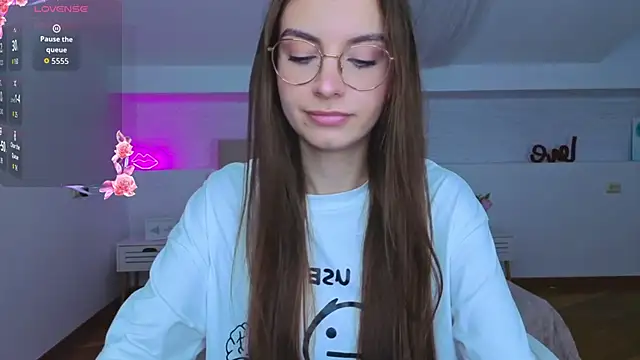 Snapshot of Real_cutie1 chatting on October 2025 09:12:02 PM Real cutie1 online show from October 2025 09:12:02 PM