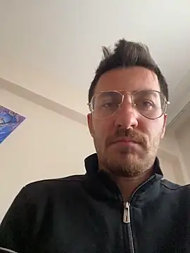 Snapshot of emredenizz07 chatting on December 2025 06:28:01 AM emredenizz07 online show from December 2025 06:28:01 AM