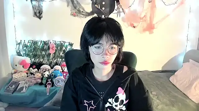 Snapshot of dolliette24 chatting on October 2025 02:01:02 AM dolliette24 online show from October 2025 02:01:02 AM