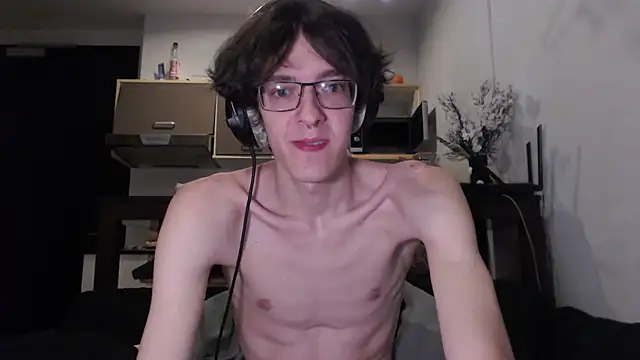 Snapshot of LovesomeCookie chatting on October 2025 07:14:01 PM LovesomeCookie online show from October 2025 07:14:01 PM