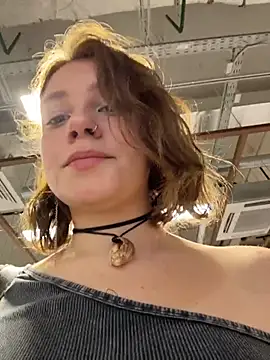 lucy-joy online show from October 2025 09:31:01 AM