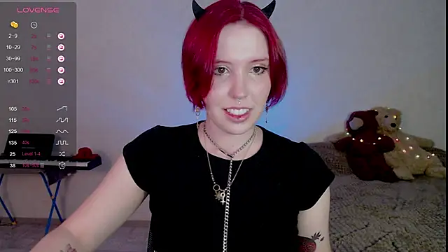 Snapshot of Ruby_Flame chatting on October 2025 08:25:01 PM Ruby Flame online show from October 2025 08:25:01 PM