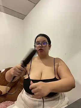 Emily Taylor2 online show from September 2025 02:33:01 AM