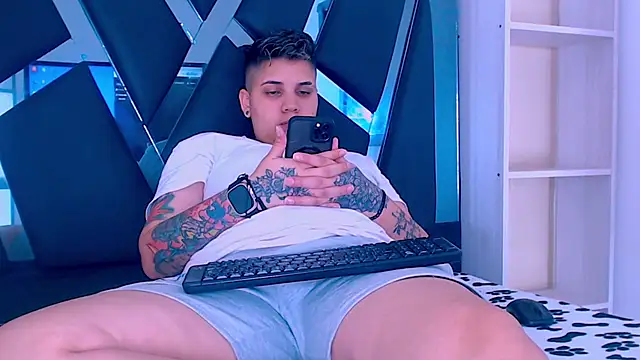 Snapshot of karla_sexy21 chatting on November 2025 04:01:01 AM karla sexy21 online show from November 2025 04:01:01 AM