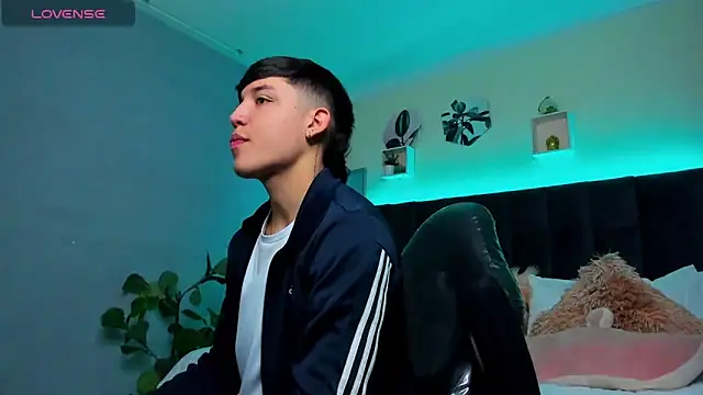 Snapshot of Ares_di_martin chatting on October 2025 02:25:01 PM Ares di martin online show from October 2025 02:25:01 PM