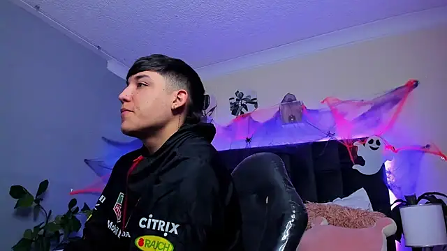 Snapshot of Ares_di_martin chatting on October 2025 02:14:02 PM Ares di martin online show from October 2025 02:14:02 PM