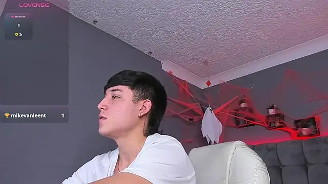 Snapshot of Ares_di_martin chatting on October 2025 04:12:02 AM Ares di martin online show from October 2025 04:12:02 AM