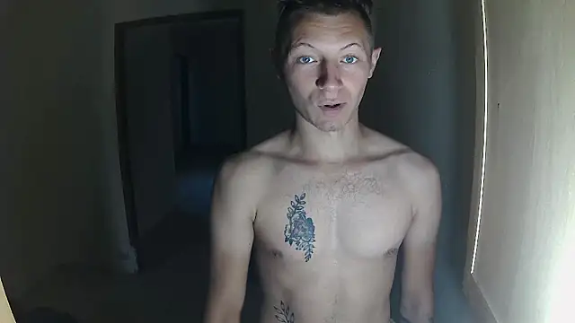 Snapshot of BlondZilla chatting on October 2025 11:49:02 PM BlondZilla online show from October 2025 11:49:02 PM