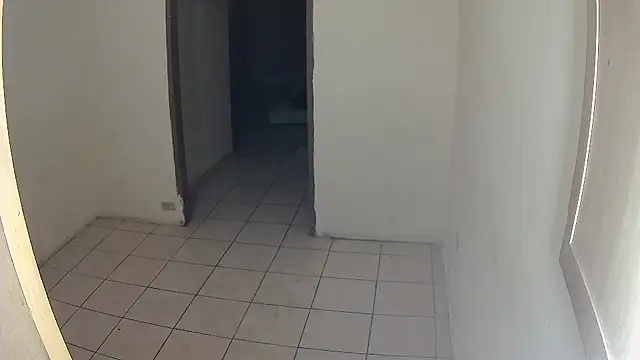 Snapshot of BlondZilla chatting on October 2025 05:52:02 AM BlondZilla online show from October 2025 05:52:02 AM