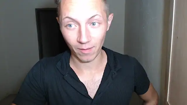 Snapshot of BlondZilla chatting on November 2025 11:38:02 AM BlondZilla online show from November 2025 11:38:02 AM