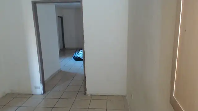 Snapshot of BlondZilla chatting on December 2025 11:11:01 PM BlondZilla online show from December 2025 11:11:01 PM