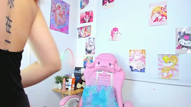 mahina01 online show from October 2025 02:50:01 PM