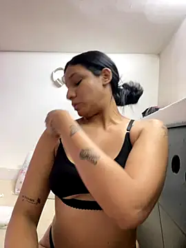 Snapshot of Danny_gonza chatting on October 2025 07:47:01 PM Danny gonza online show from October 2025 07:47:01 PM