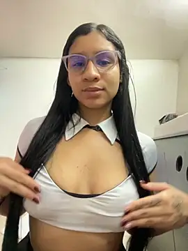 Snapshot of Danny_gonza chatting on October 2025 02:12:01 AM Danny gonza online show from October 2025 02:12:01 AM